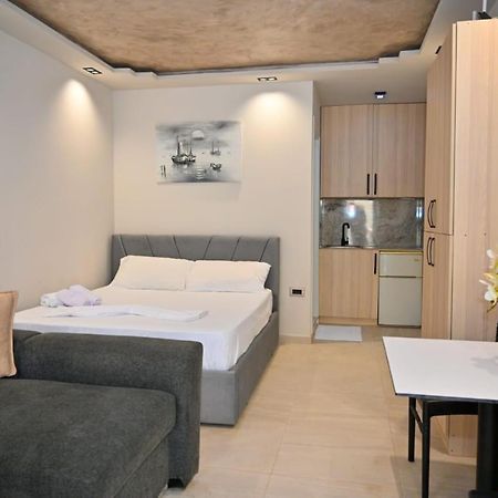 Andi Apartments Durres Bagian luar foto