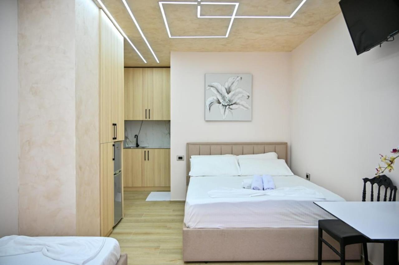 Andi Apartments Durres Bagian luar foto