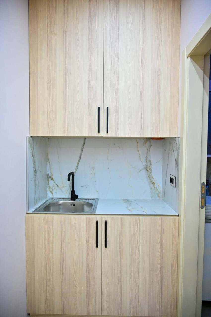 Andi Apartments Durres Bagian luar foto