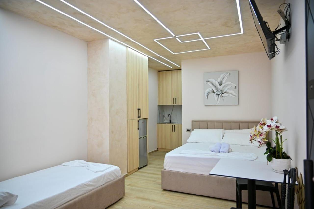 Andi Apartments Durres Bagian luar foto
