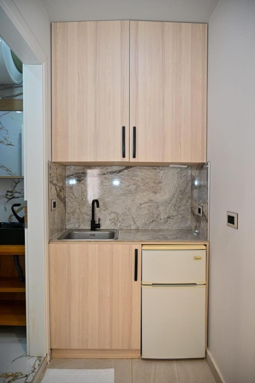 Andi Apartments Durres Bagian luar foto