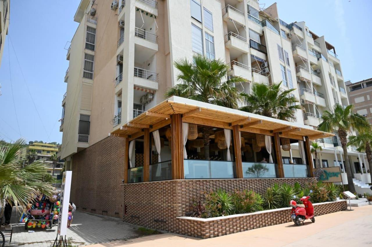 Andi Apartments Durres Bagian luar foto